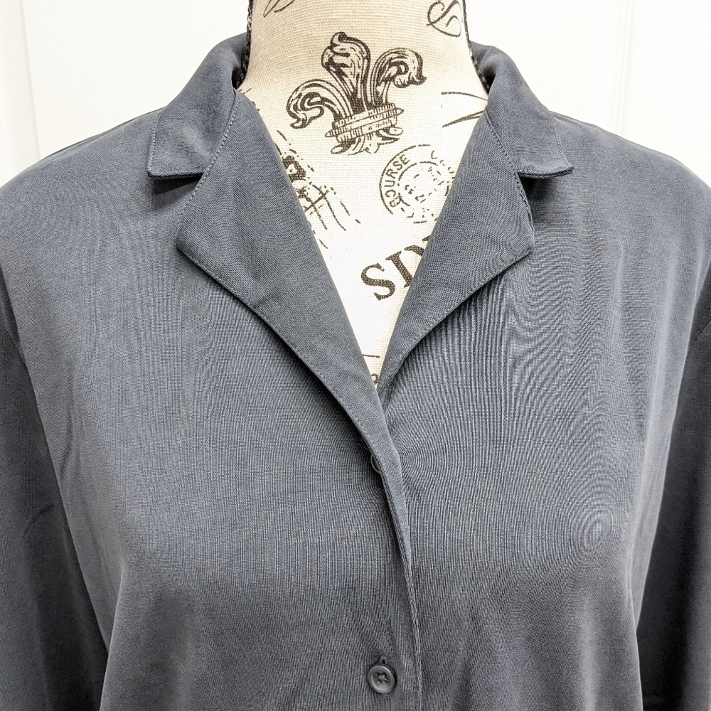 Lolë grey women's charcoal long sleeves oversized button down shirt size S - Picture 3 of 12